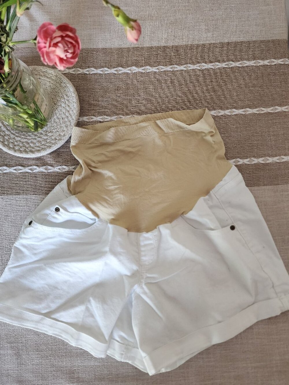 Womens maternity bump friendly white shorts size 12